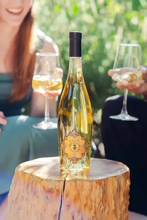 Bee d'Vine Brut (Dry) Honey Wine served at the table